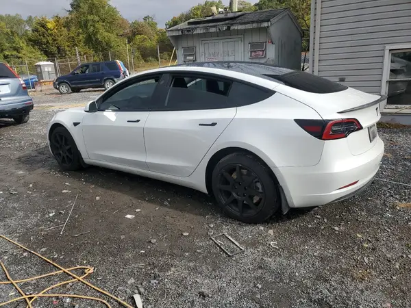 5YJ3E1EB4PF636186 2023 TESLA MODEL 3 - Image 2