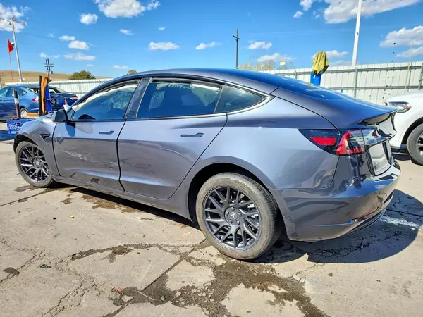 5YJ3E1EB4PF655160 2023 TESLA MODEL 3 - Image 2