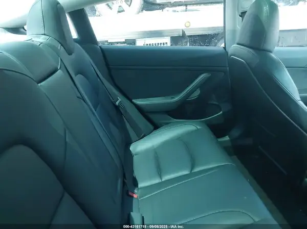 5YJ3E1EB4PF659757 2023 TESLA MODEL 3 - Image 8