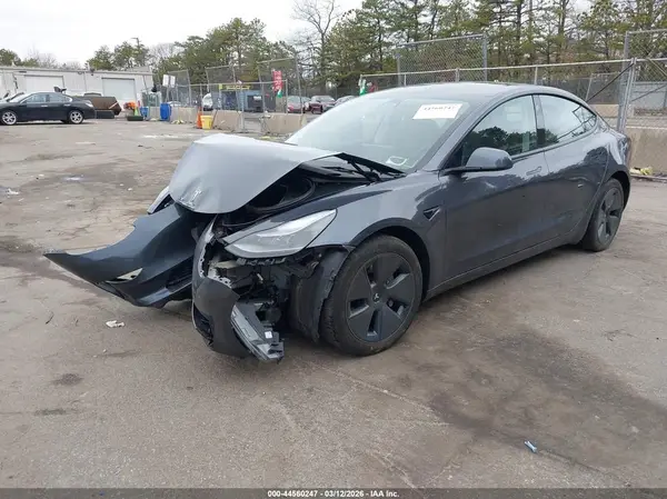 5YJ3E1EB4PF661606 2023 TESLA MODEL 3 - Image 2