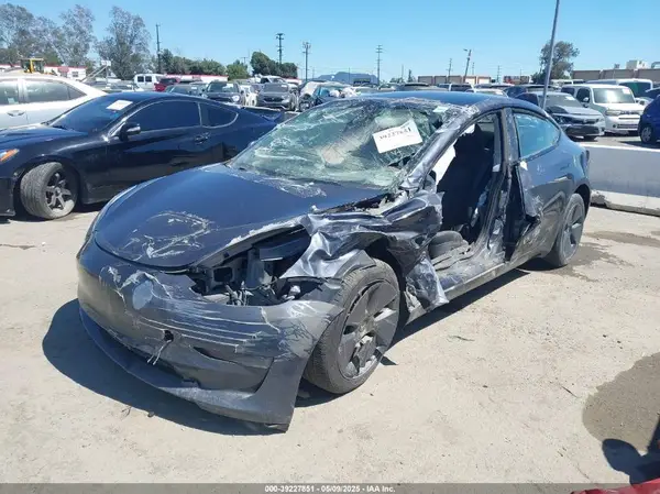 5YJ3E1EB4PF670970 2023 TESLA MODEL 3 - Image 2