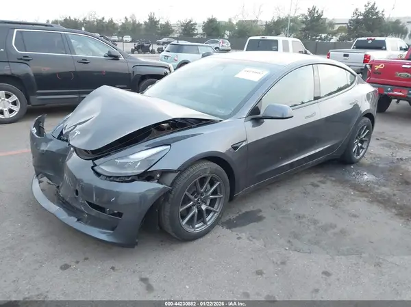 5YJ3E1EB4PF676431 2023 TESLA MODEL 3 - Image 2