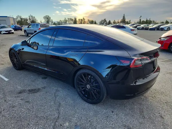 5YJ3E1EB4PF692127 2023 TESLA MODEL 3 - Image 2