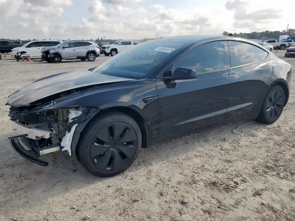 5YJ3E1EB4RF734699 2024 TESLA MODEL 3 - Image 1