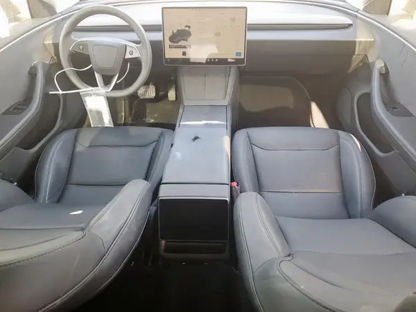 5YJ3E1EB4RF734699 2024 TESLA MODEL 3 - Image 8