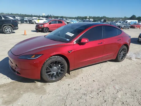 5YJ3E1EB4RF737795 2024 TESLA MODEL 3 - Image 1