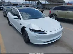 5YJ3E1EB4RF739806 2024 TESLA MODEL 3