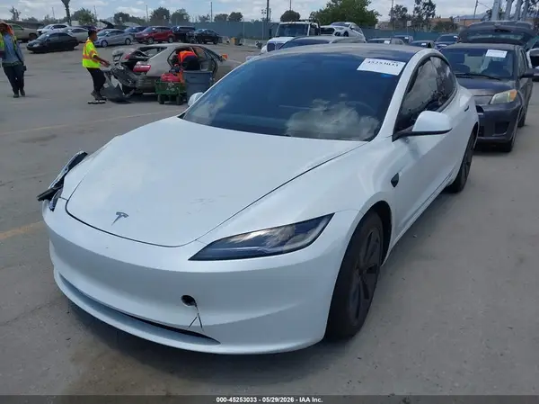 5YJ3E1EB4RF739806 2024 TESLA MODEL 3 - Image 2