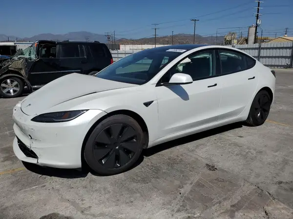 5YJ3E1EB4RF745749 2024 TESLA MODEL 3 - Image 1