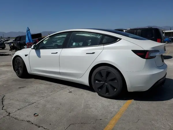 5YJ3E1EB4RF745749 2024 TESLA MODEL 3 - Image 2