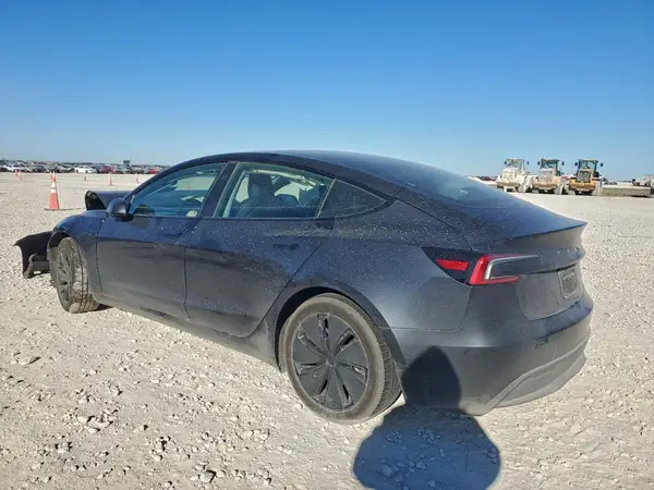 5YJ3E1EB4RF758730 2024 TESLA MODEL 3 - Image 2