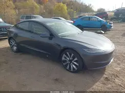 5YJ3E1EB4RF758808 2024 TESLA MODEL 3
