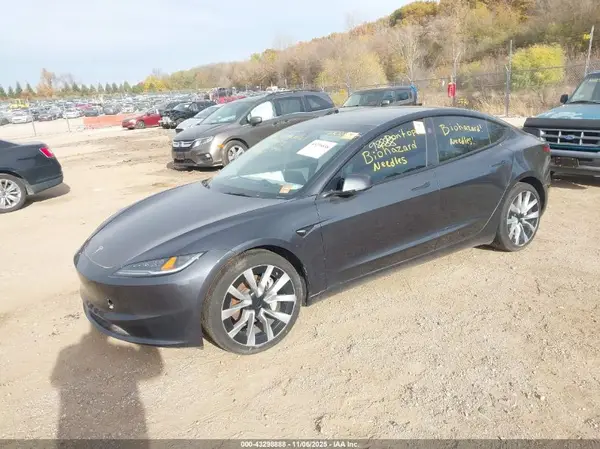 5YJ3E1EB4RF758808 2024 TESLA MODEL 3 - Image 2