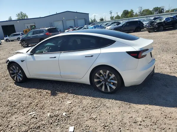 5YJ3E1EB4RF768223 2024 TESLA MODEL 3 - Image 2