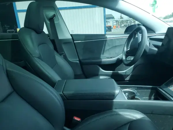 5YJ3E1EB4RF770814 2024 TESLA MODEL 3 - Image 8