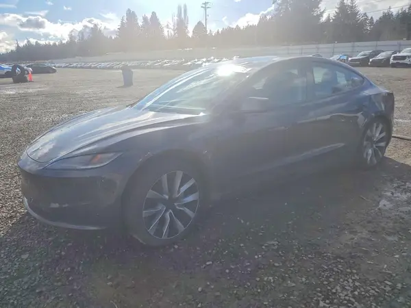 5YJ3E1EB4RF792537 2024 TESLA MODEL 3 - Image 1