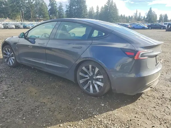 5YJ3E1EB4RF792537 2024 TESLA MODEL 3 - Image 2