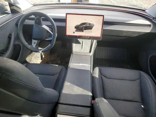 5YJ3E1EB4RF792537 2024 TESLA MODEL 3 - Image 8