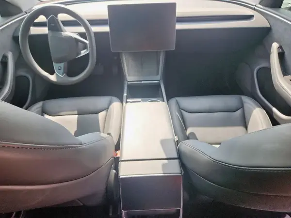 5YJ3E1EB4RF793610 2024 TESLA MODEL 3 - Image 8