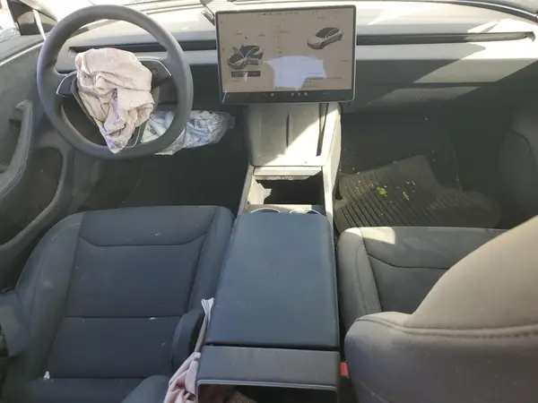 5YJ3E1EB4RF795194 2024 TESLA MODEL 3 - Image 8