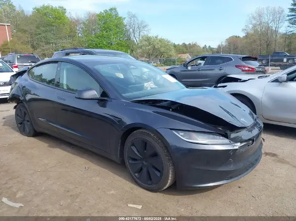 5YJ3E1EB4RF796636 2024 TESLA MODEL 3 - Image 1