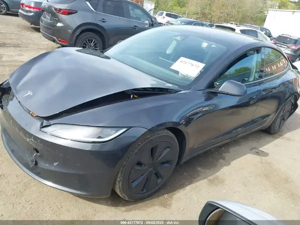 5YJ3E1EB4RF796636 2024 TESLA MODEL 3 - Image 2
