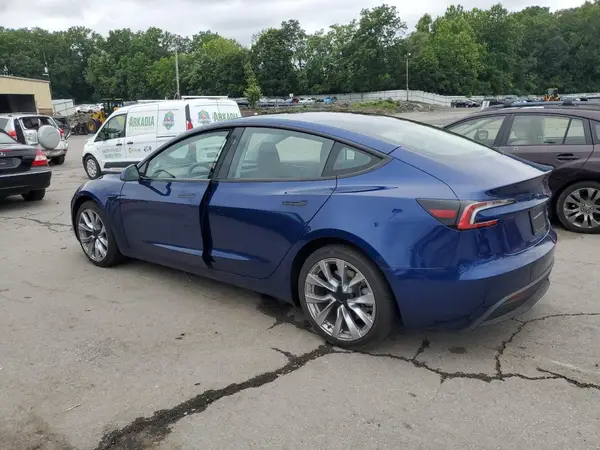 5YJ3E1EB4RF797866 2024 TESLA MODEL 3 - Image 2
