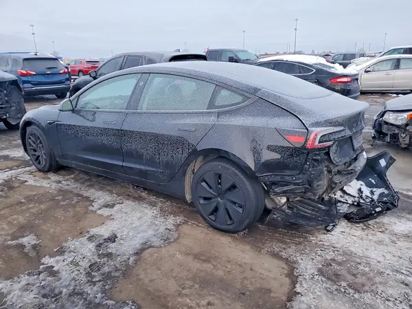 5YJ3E1EB4RF798595 2024 TESLA MODEL 3 - Image 2