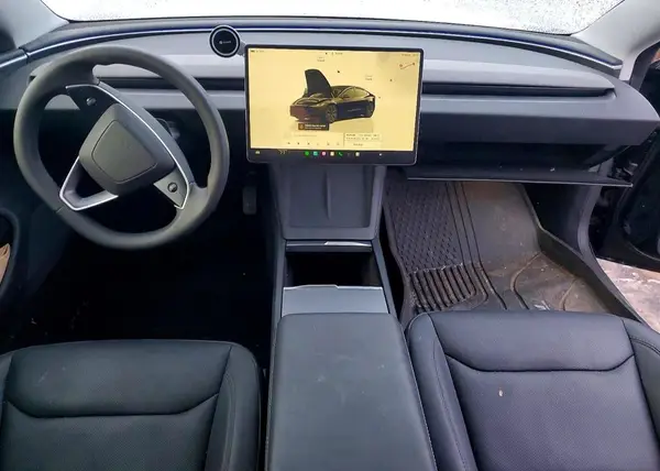 5YJ3E1EB4RF798595 2024 TESLA MODEL 3 - Image 8