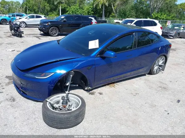 5YJ3E1EB4RF799570 2024 TESLA MODEL 3 - Image 2