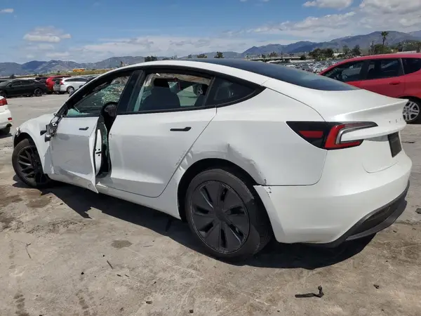 5YJ3E1EB4RF811734 2024 TESLA MODEL 3 - Image 2