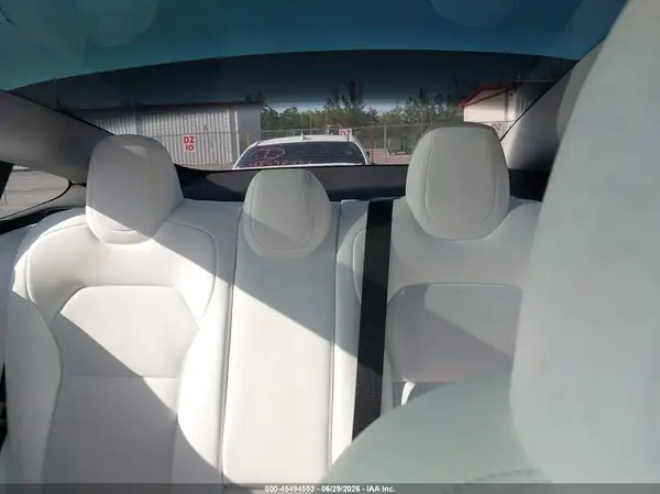 5YJ3E1EB4RF813502 2024 TESLA MODEL 3 - Image 8