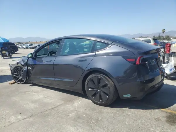 5YJ3E1EB4RF814231 2024 TESLA MODEL 3 - Image 2