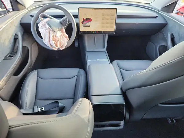 5YJ3E1EB4RF817470 2024 TESLA MODEL 3 - Image 8