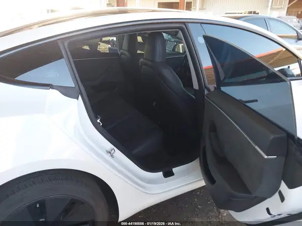 5YJ3E1EB4RF817971 2024 TESLA MODEL 3 - Image 8