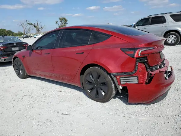5YJ3E1EB4RF825214 2024 TESLA MODEL 3 - Image 2