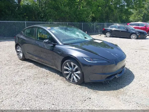 5YJ3E1EB4RF834351 2024 TESLA MODEL 3 - Image 1