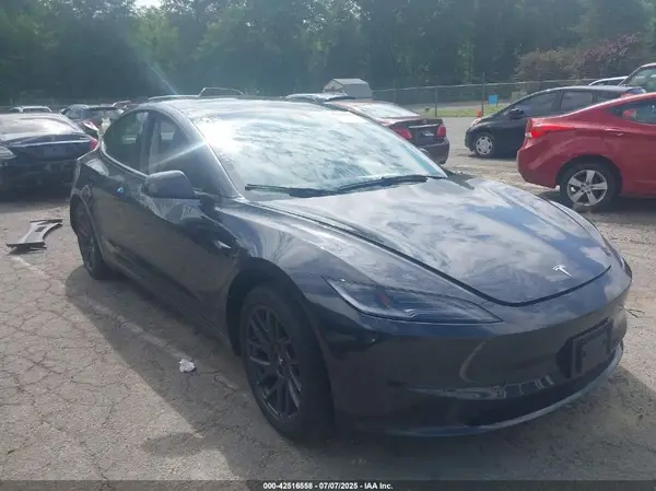 5YJ3E1EB4RF834513 2024 TESLA MODEL 3 - Image 1