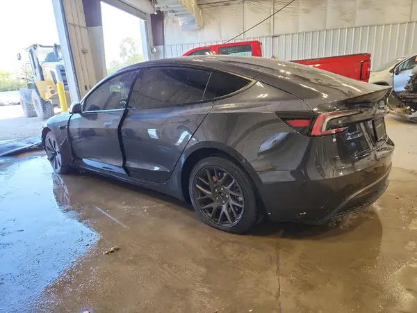 5YJ3E1EB4RF834768 2024 TESLA MODEL 3 - Image 2