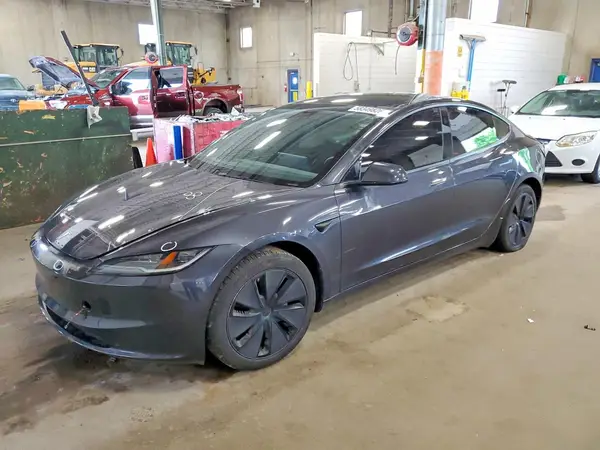 5YJ3E1EB4RF835399 2024 TESLA MODEL 3 - Image 1