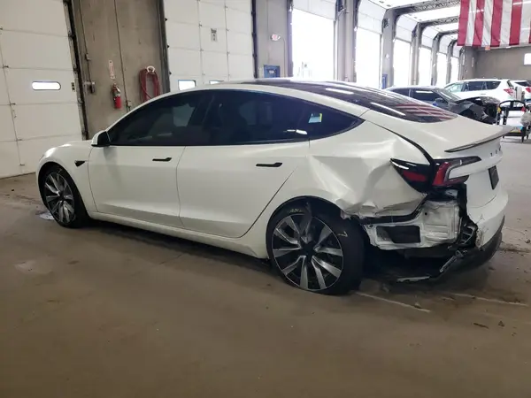 5YJ3E1EB4RF853949 2024 TESLA MODEL 3 - Image 2