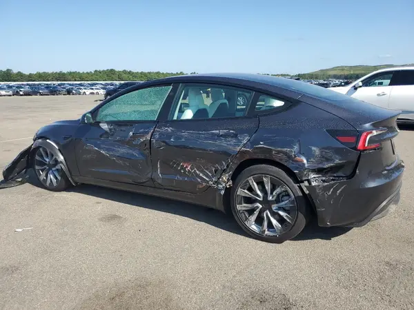 5YJ3E1EB4RF860674 2024 TESLA MODEL 3 - Image 2