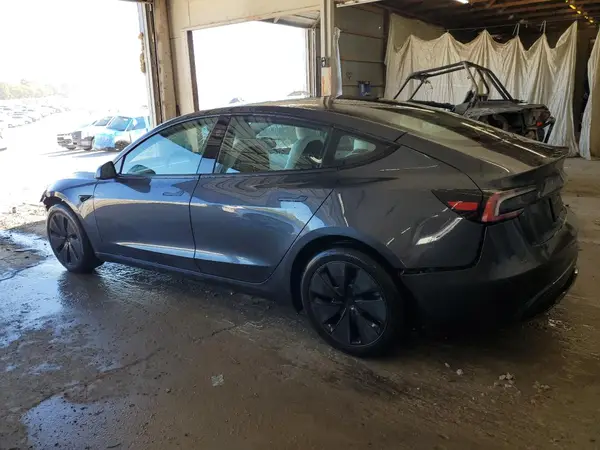 5YJ3E1EB4SF016589 2025 TESLA MODEL 3 - Image 2
