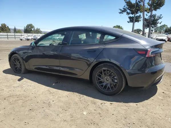 5YJ3E1EB4SF051973 2025 TESLA MODEL 3 - Image 2