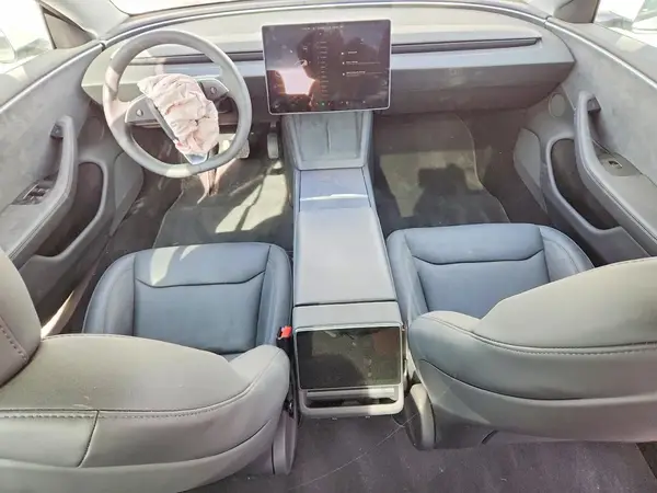 5YJ3E1EB4SF060530 2025 TESLA MODEL 3 - Image 8