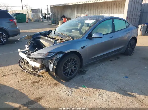 5YJ3E1EB4SF875083 2025 TESLA MODEL 3 - Image 2