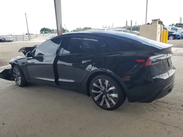 5YJ3E1EB4SF892272 2025 TESLA MODEL 3 - Image 2