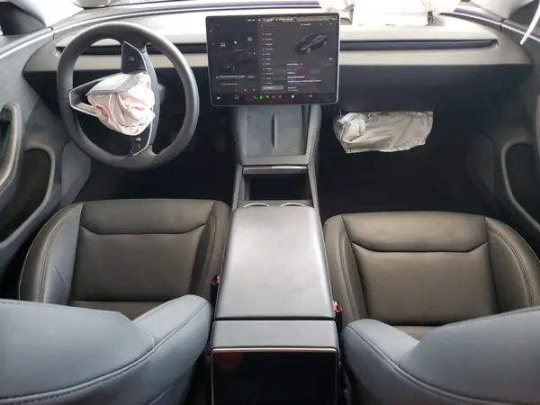 5YJ3E1EB4SF892272 2025 TESLA MODEL 3 - Image 8