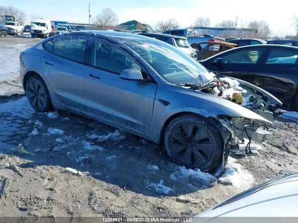 5YJ3E1EB4SF895494 2025 TESLA MODEL 3 - Image 1