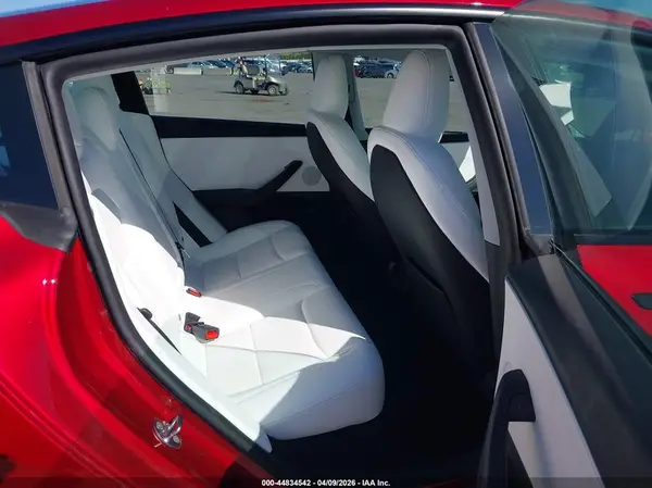 5YJ3E1EB4SF904386 2025 TESLA MODEL 3 - Image 8